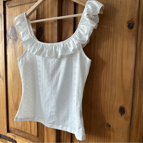 White Eyelet Ruffle Sleeveless Top - Large - Picture 4 of 8